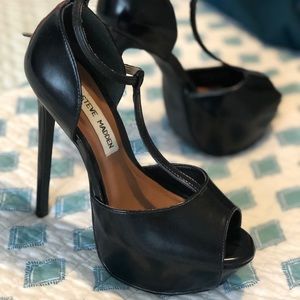 Black Steve Madden Peep Toe Heels 6 1/2